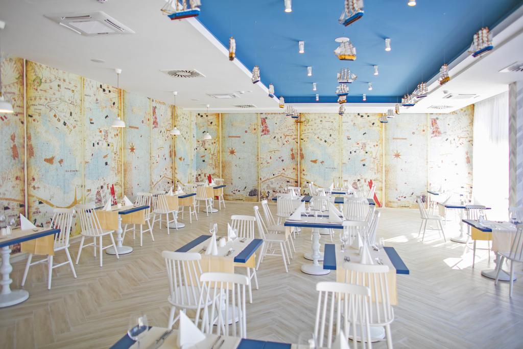 Port 9 Island Family Resort Korčula Extérieur photo